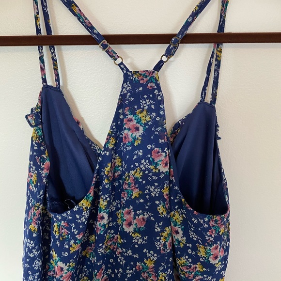 Dress - Picture 6 of 7